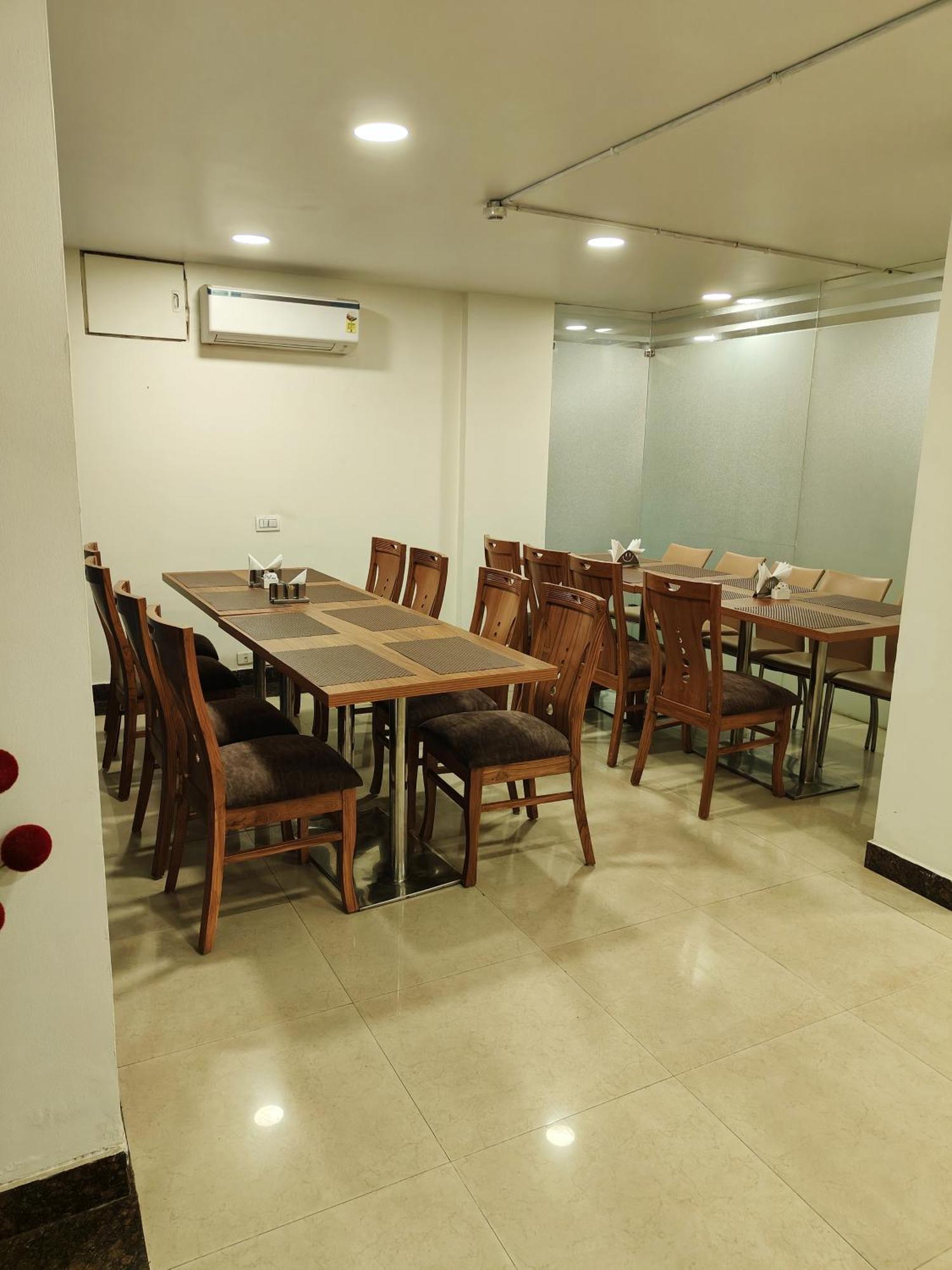 Rosemallow Hotel New Delhi Nova Deli Exterior foto