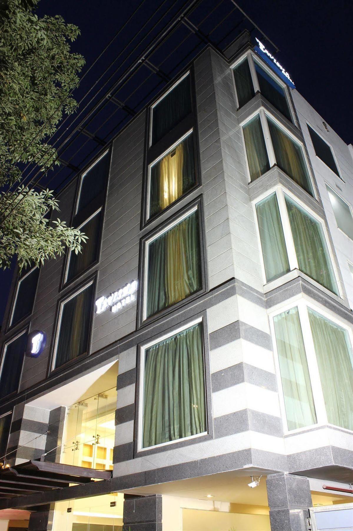 Rosemallow Hotel New Delhi Nova Deli Exterior foto